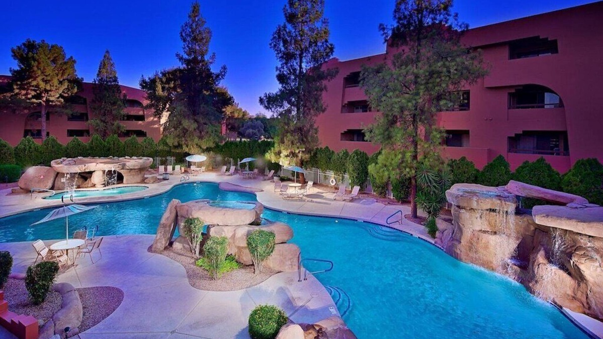 Paradise Valley Village Condo | Resort Like Condo in the Prestigious Paradise Valley Area