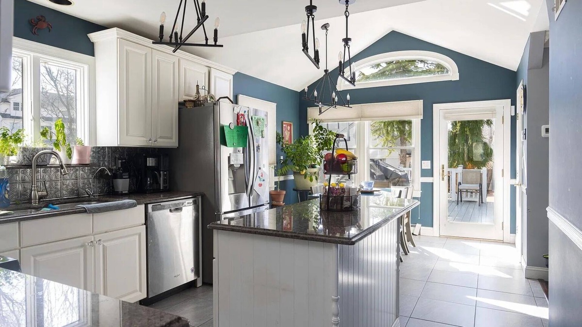 Woodrow House | Resort like Home W/Pool in NYC