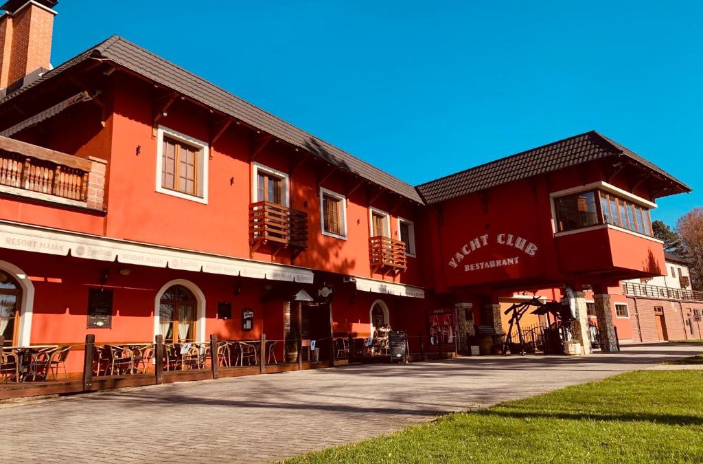 Sobesovice Hotel | Resort Maják