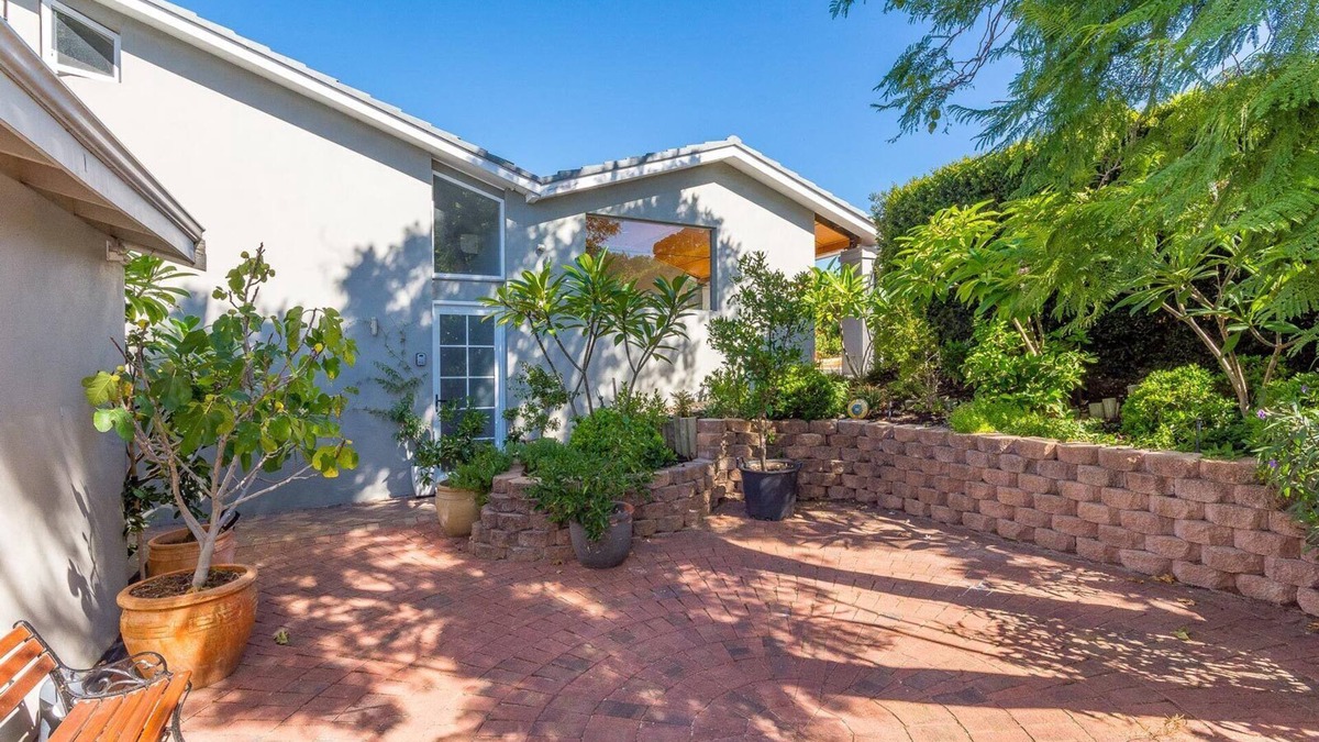 Wanneroo House | Resort-Style Home in quiet location. Stunning 5 bedroom home