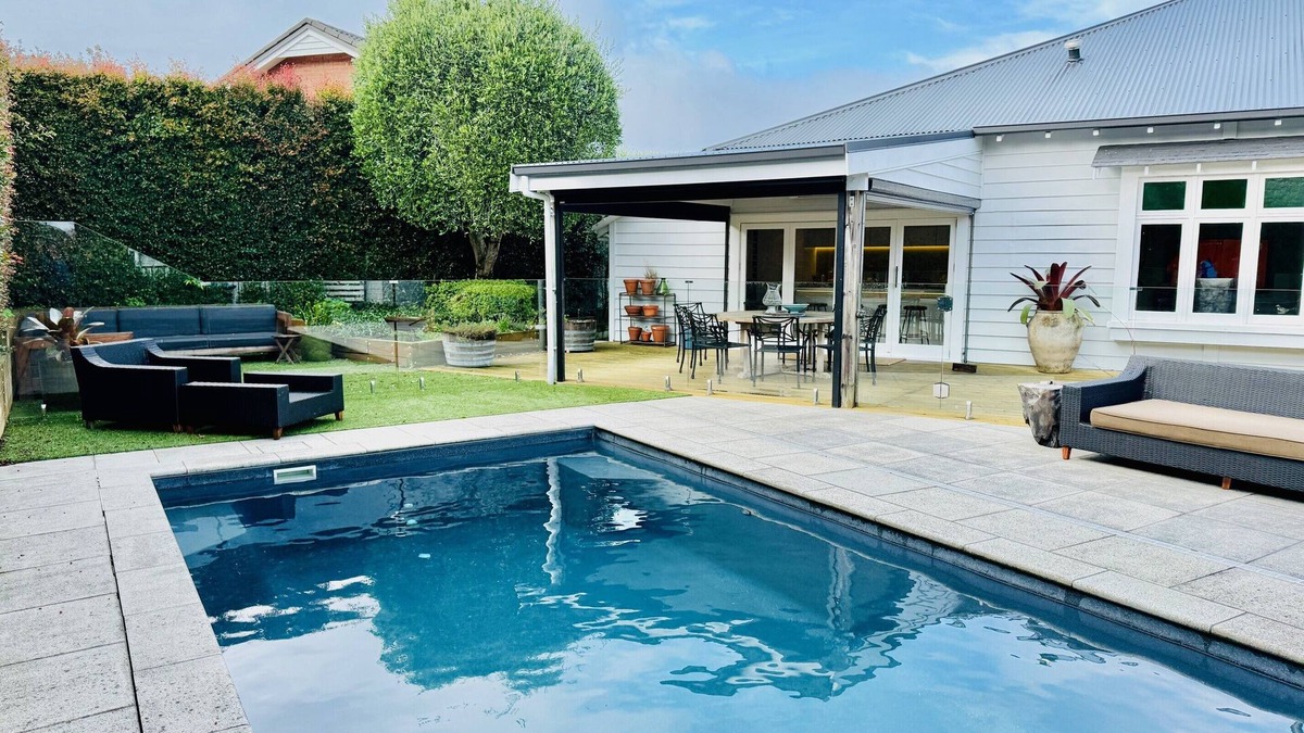 Auckland House | Resort style home with Pool, Chefs Kitchen and 4 bedrooms.