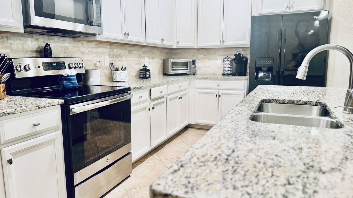 River Hall House | Resort Style Living! Pools, Parks, Restaurant, within walking distance!
