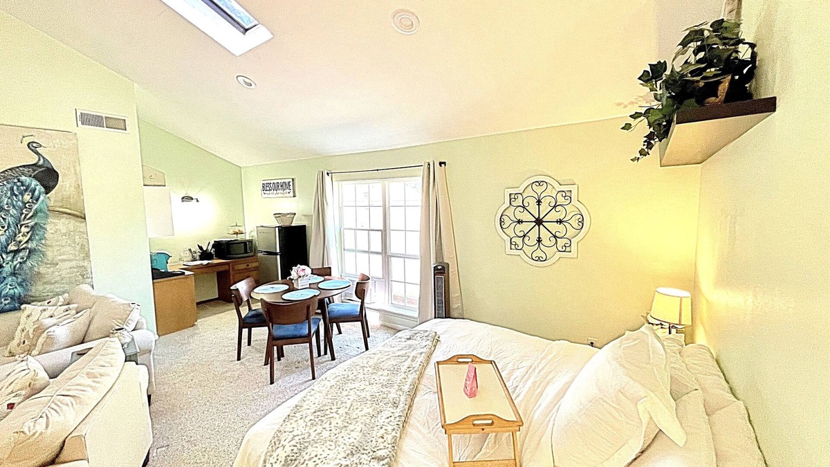 Conroe Apartment | Resort-Style Studio on the Golf Course!