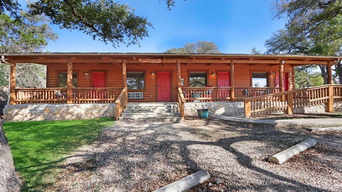 Wimberley Hotel | Resort Swimming Pool, Fire Pit, Grill, and Bocce Ball Court - Sleeps 4!