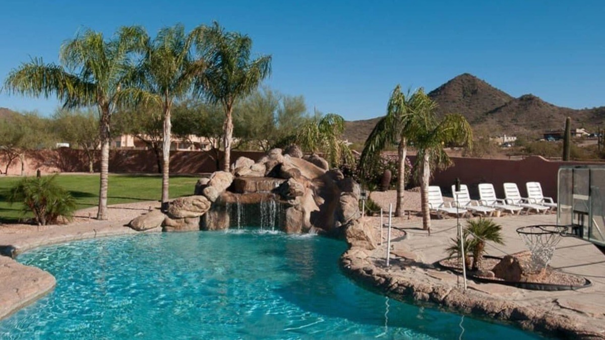 Desert View House | Resort vacationing at the Oasis Sleeps up to 24 SEE DESCRIPTION