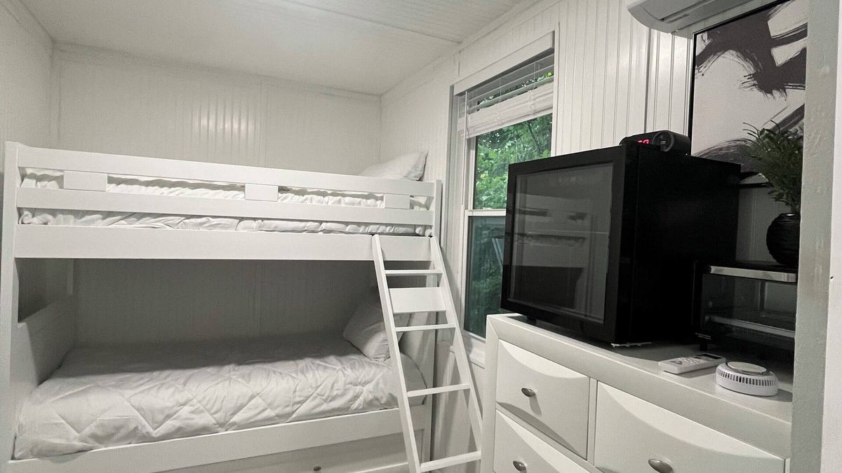 Pointblank Hotel | Resort with WiFi, Fitness room & Pool in enchanting Point Blank