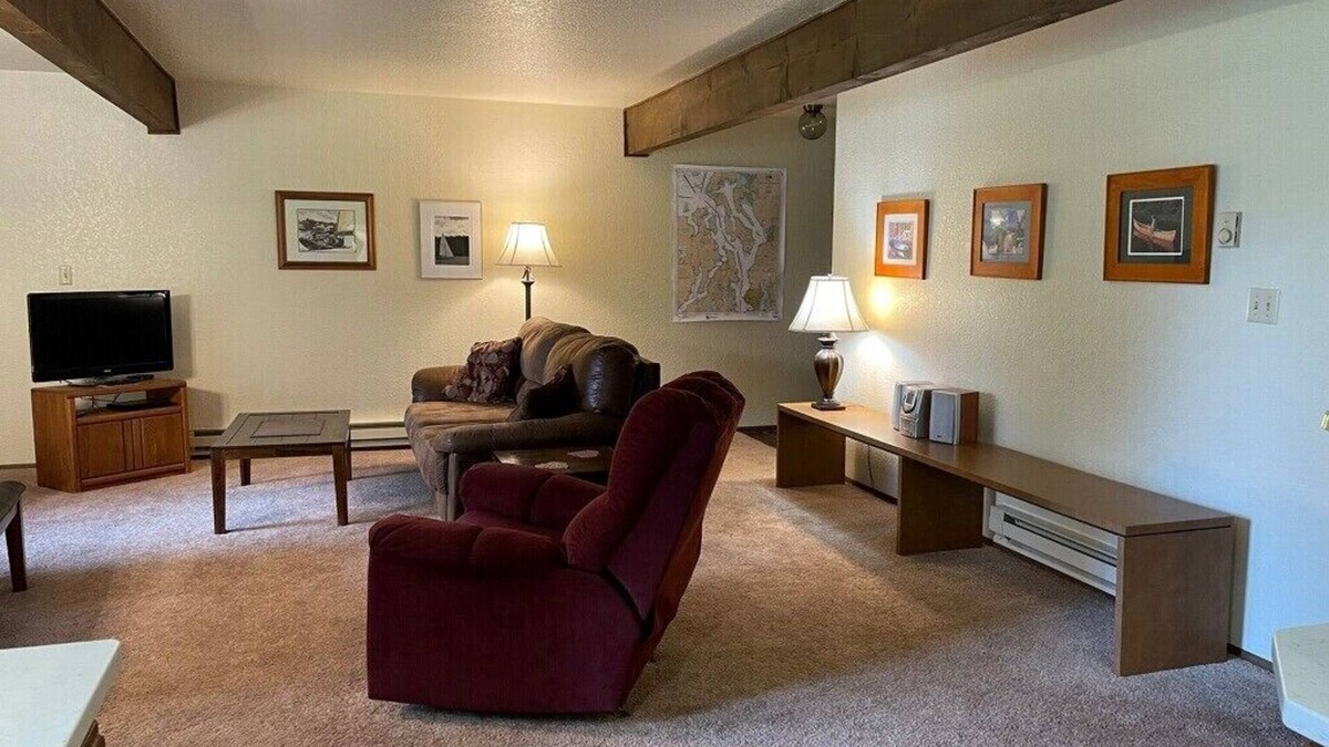Adelma Beach House | Respite in Charming Port Townsend - Unit 17C