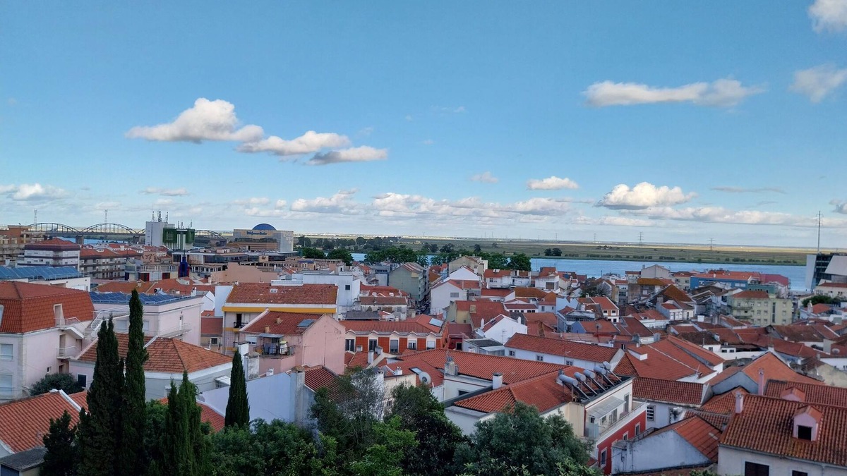 Perofilho Apartment | Rest and coziness in Vila Franca de Xira. Great access to Oriente - Lisbon.