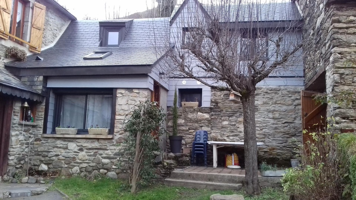 Estarvielle Ski Chalet | Rest and calm cottage in the heart of the mountain