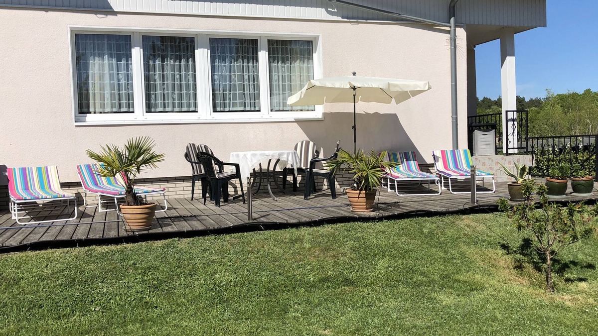 Feldberger Seenlandschaft Apartment | Rest and relax in a comfortable 80 m2 holiday apartment with a large sun terrace