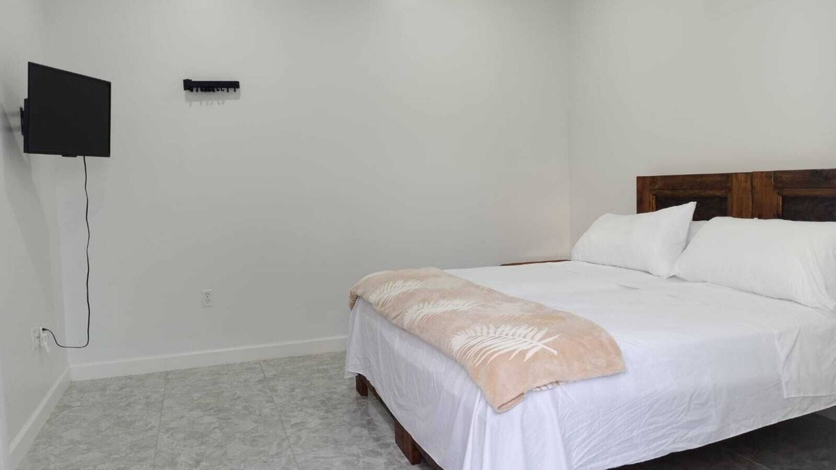 Marsh Harbour Apartment | Rest Easy Nightly Rental Charming 1-bedroom with AC, WiFi in Marsh Harbour