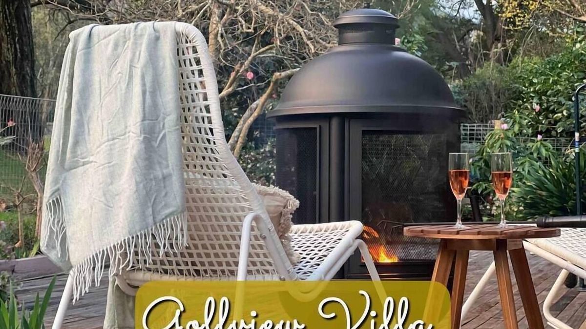Warburton House | Rest. Relax. Recharge at Golfview Villa