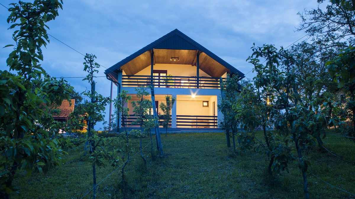 Cetingrad House | Rest & Retreat Eco Estate Dandelion with Hot Tub & Sauna