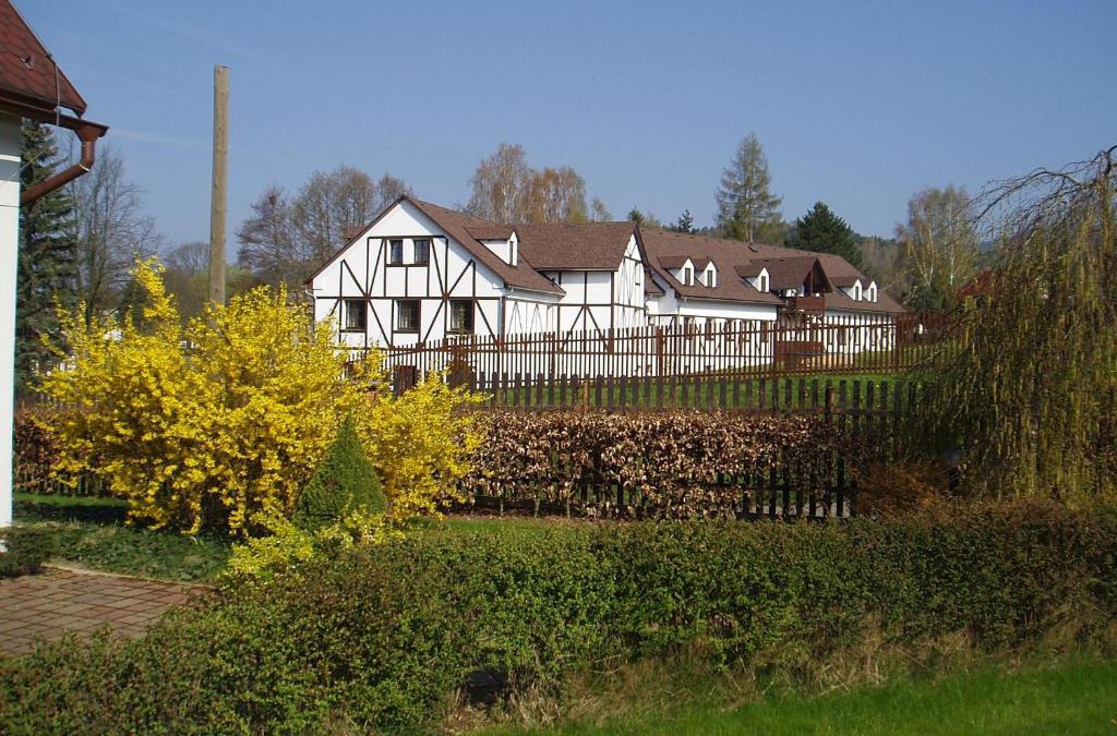 Jablonne v Podjestedi House | Restaurace a Penzion Česká Hospoda