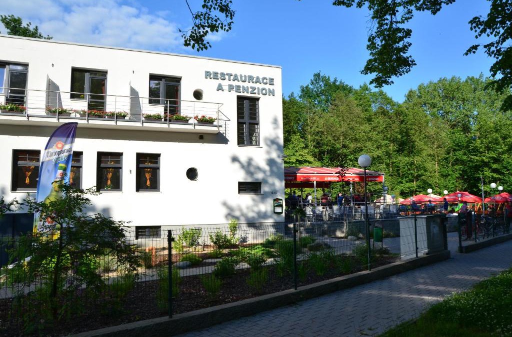 Hradec Kralove House | Restaurace a penzion Zděná Bouda