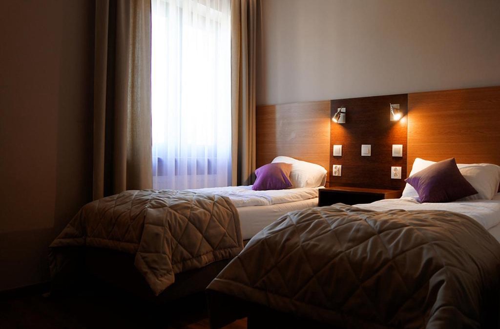 Oborniki Slaskie Hotel | Restauracja Perła