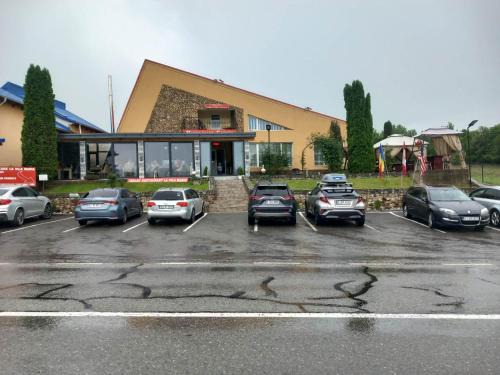 Baia de Fier House | Restaurant Cazare Vi La Maria