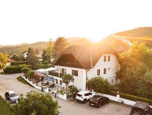 Aggsbach Dorf Hotel | Restaurant Domingo Gonzalez