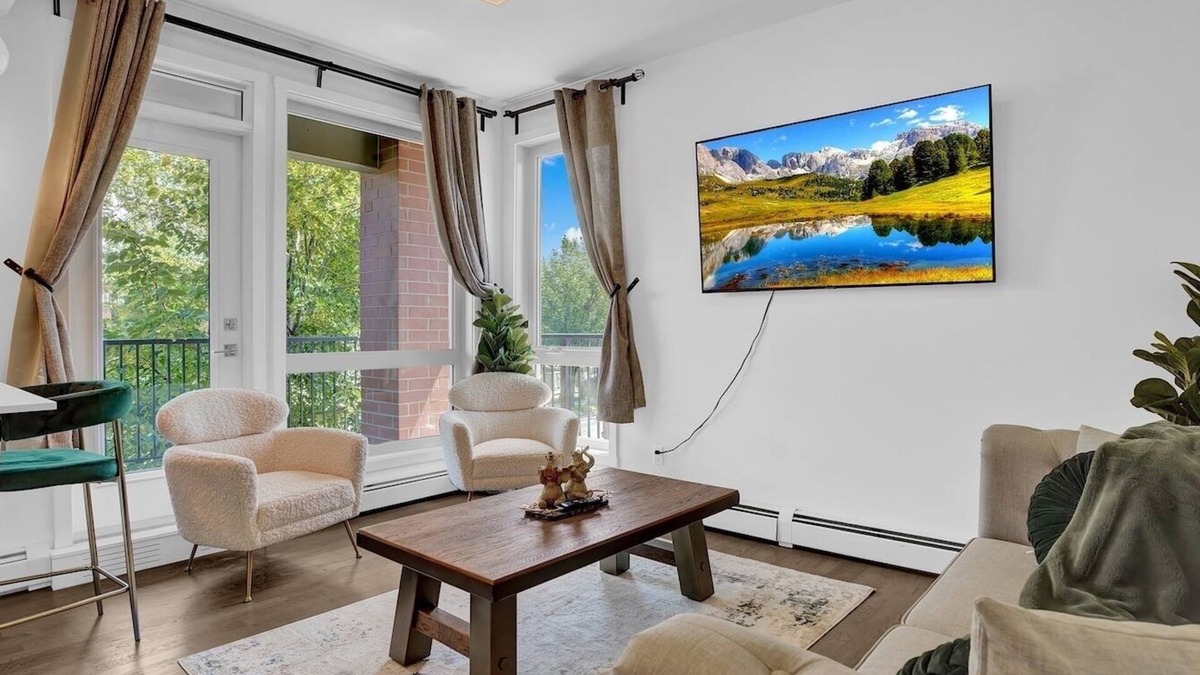 Mission District Condo | Restaurants, downtown life @17th+Mission #231750 #231750