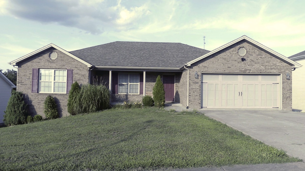 Lawrenceburg House | Restful Bourbon Trail Lodge with Pool and Hot Tub