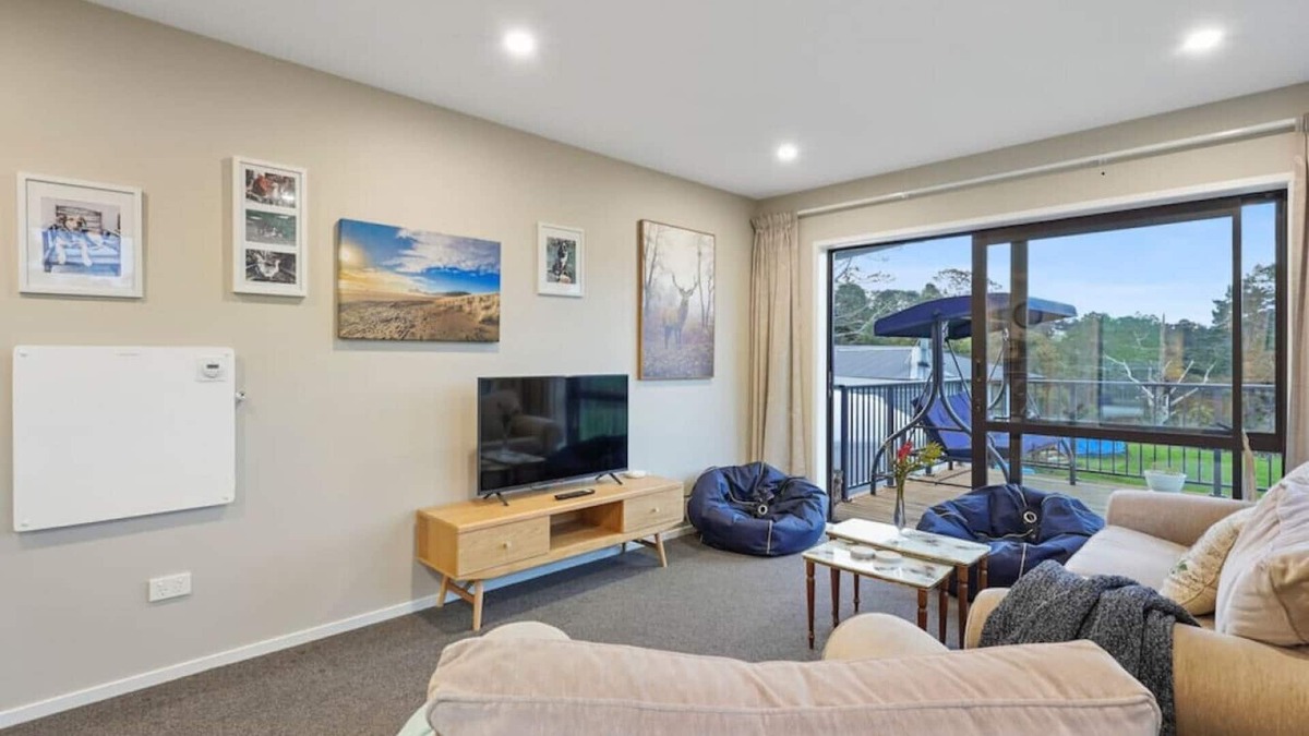 Swanson House | Restful Country Getaway Nr Trust Arena & Fast WiFi