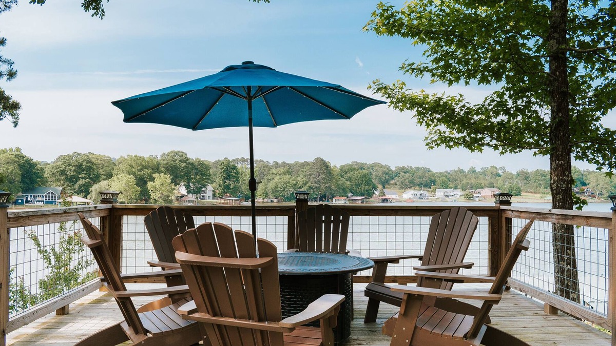 Mid America House | RestfulLodge - Lakefront/15 Acres/Private Dock/Private Disc Golf Course/Kayaks
