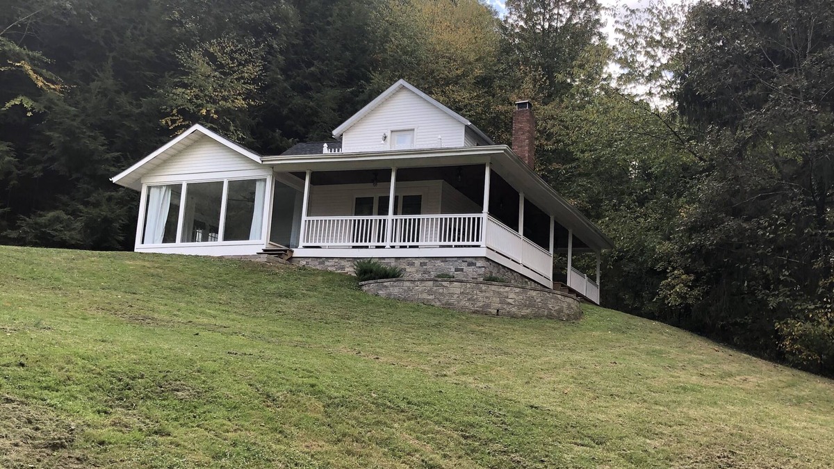 Rockbridge Other | Restored 1800s Farmhouse in Beautiful Hocking Hills