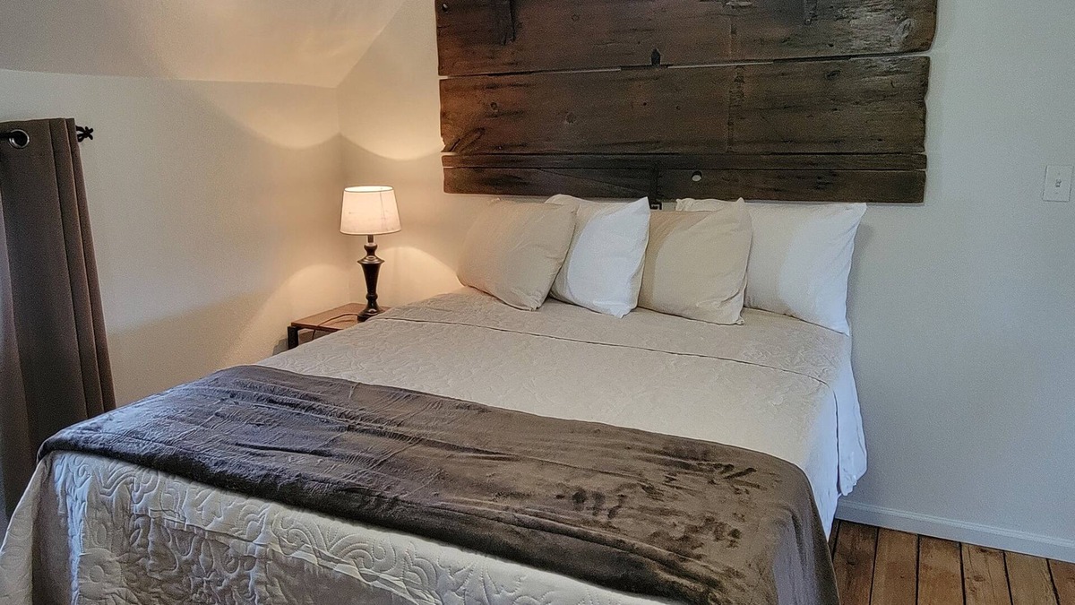 Chariton Other | Restored 1880's Mallory Estate farmhouse on 20 manicured acres