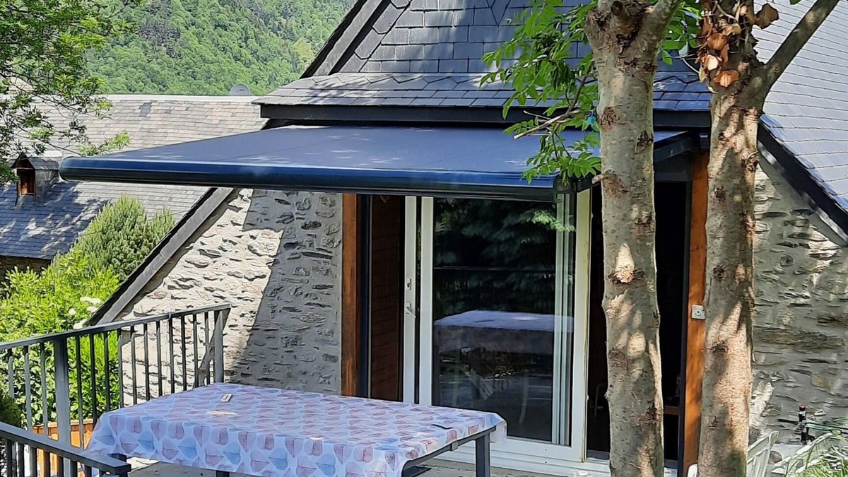Estarvielle House | Restored barn in the heart of the mountains