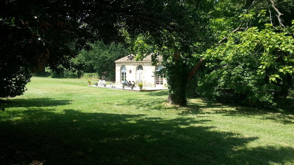 Mireval-Lauragais House | Restored character house in a park with private heated swimming pool