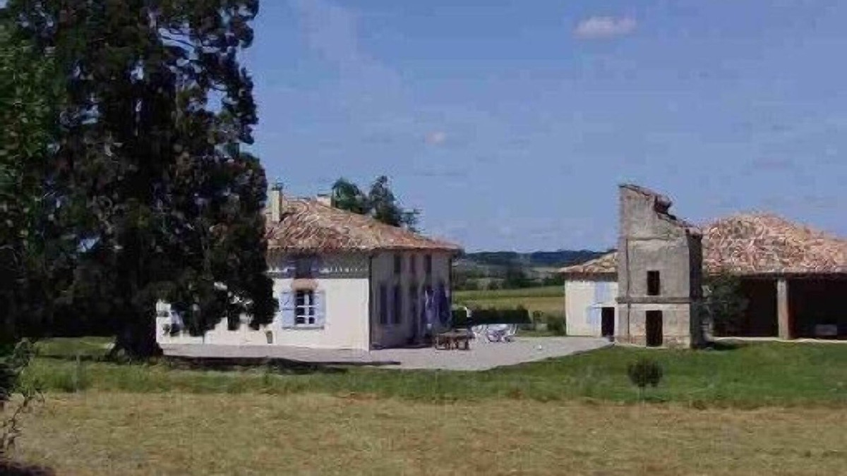 Mirabel House | restored character house in a quiet area. Swimming Pool. View