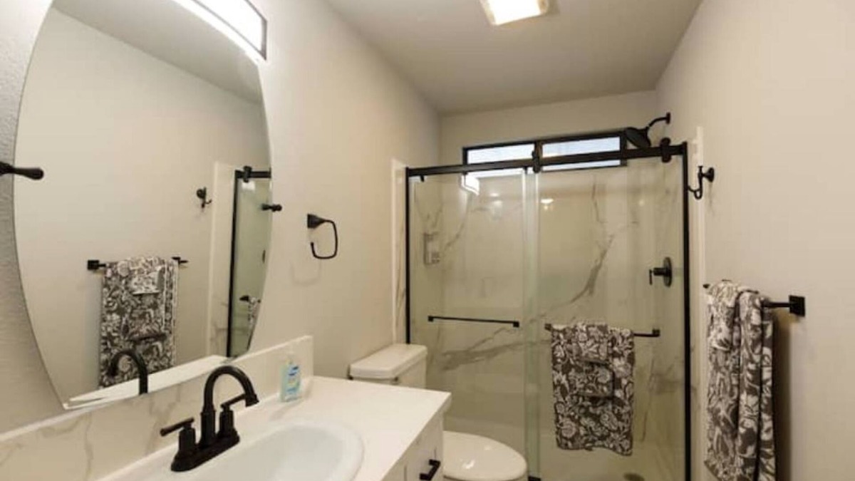Cascade House | Retreat 5 bed, 4 room 3.8 mi. from Redding Airport