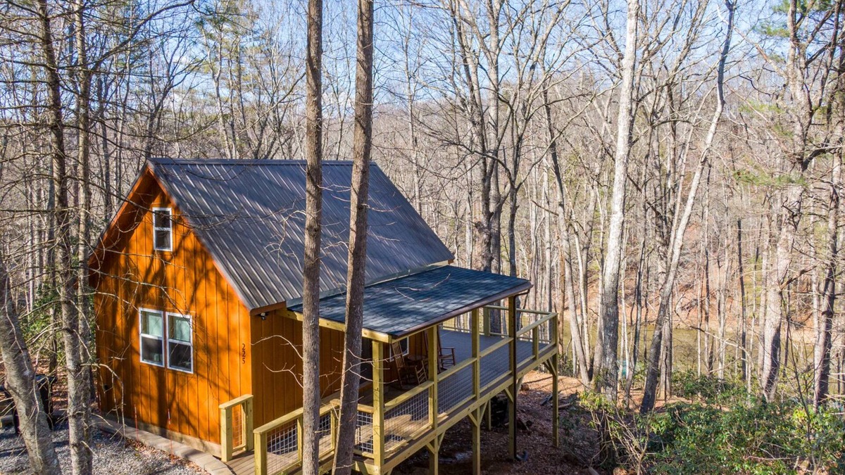 West Jefferson House | Retreat at Riverbend - 1BR with Riverfrontage!