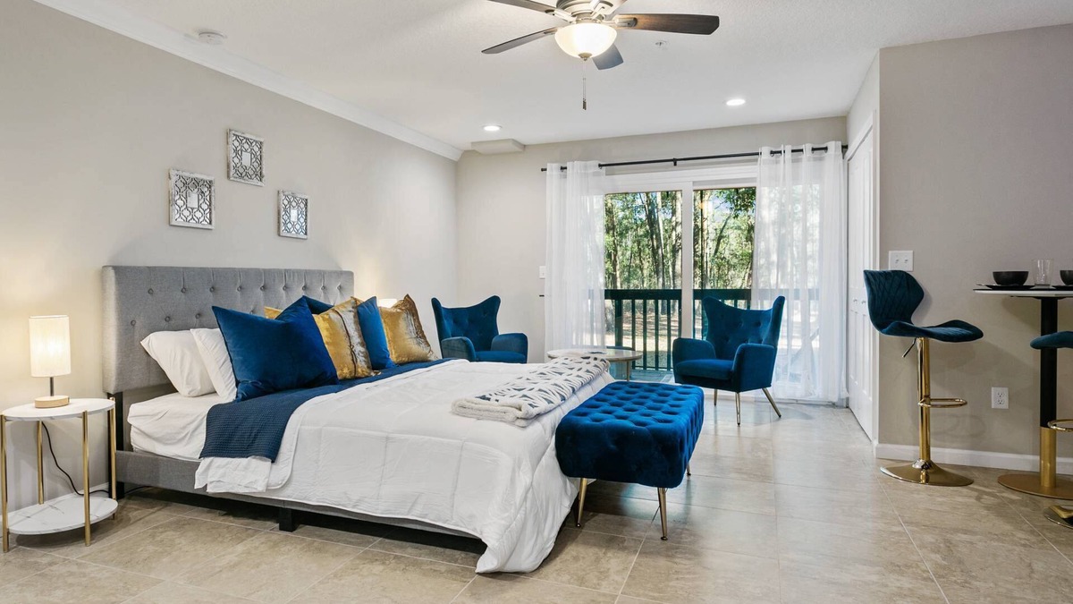 Middleburg Apartment | Retreat at the Ravines |King Studio |Full Kitchen |Dogs Ok |Screened Porch |Wooded Views |Quiet
