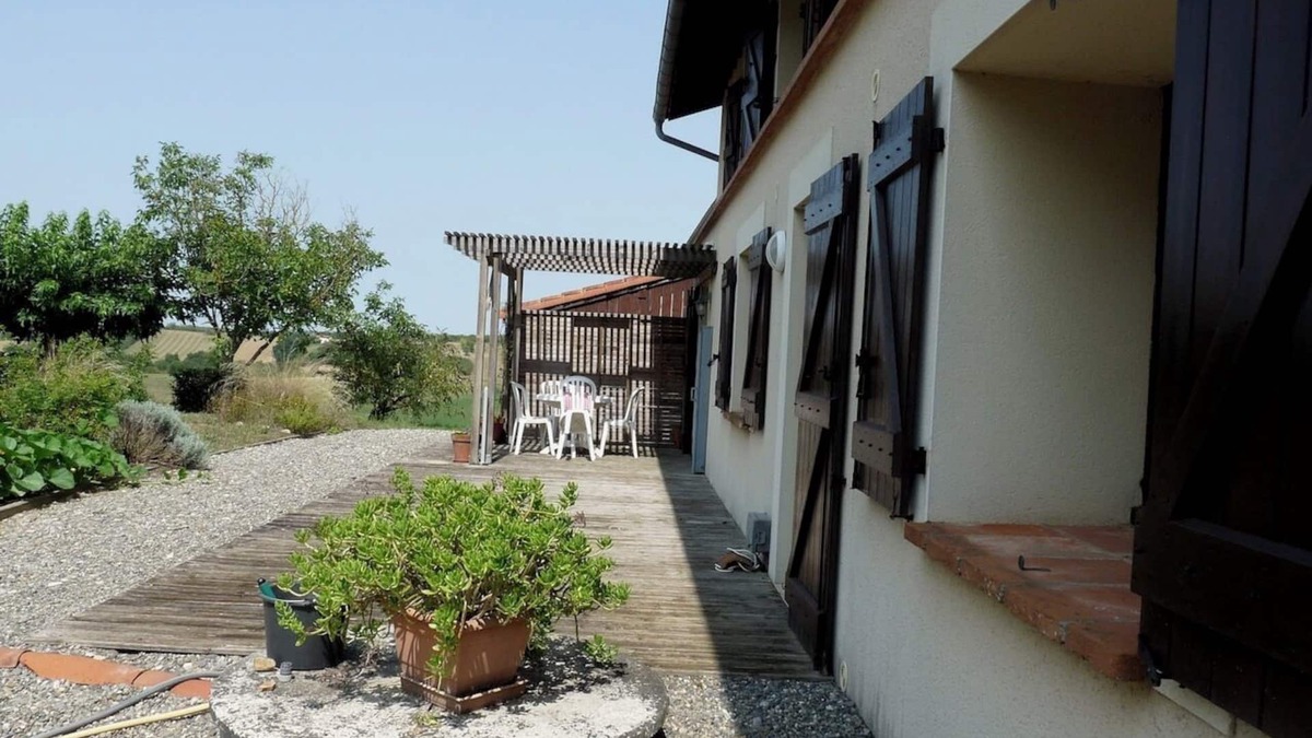 Rieux-Volvestre House | Retreat farm, in a large Parkland overlooking the Pyrenees,at end of road