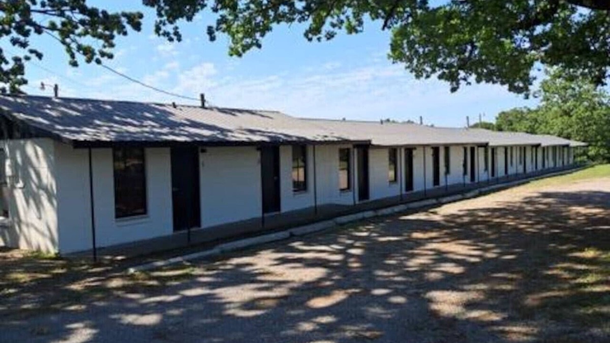 Cookson Hotel | Retreat Lake Tenkiller Motel#1
