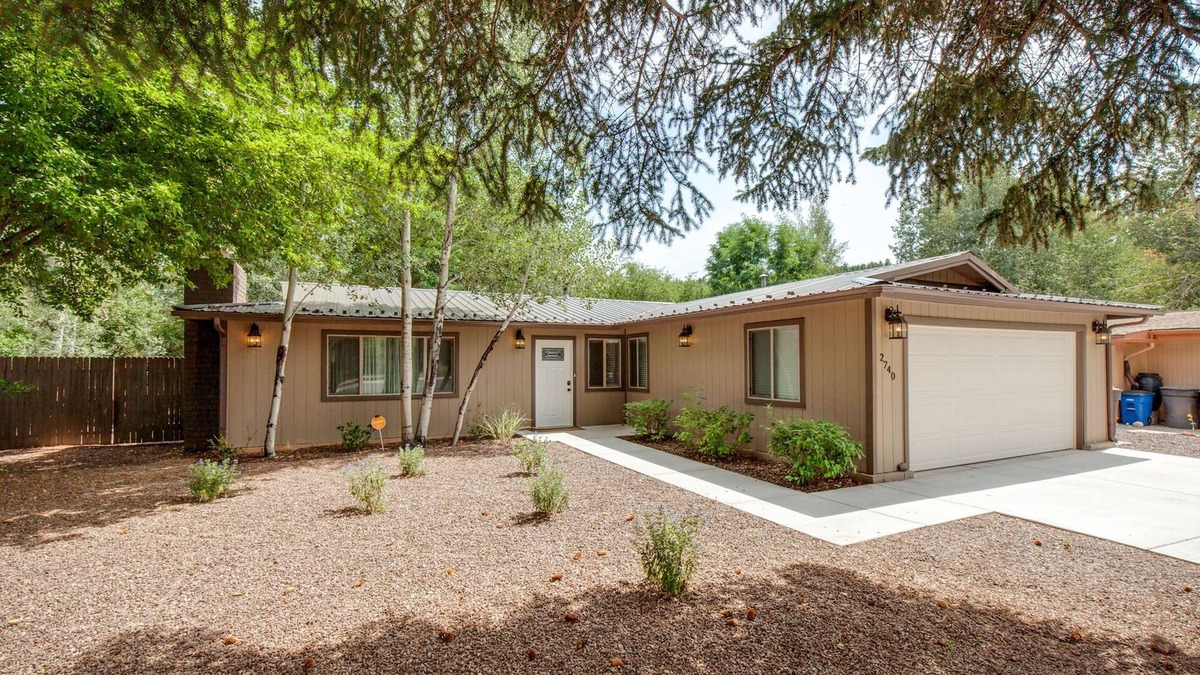 Flagstaff House | Retreat Minutes from Snowbowl and Downtown Flagstaff! Grand Canyon 1hr+