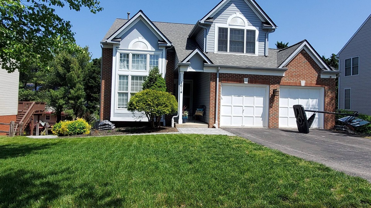 Severn House | Retreat on Sage Brush Court (Basement Suite w/private entrance)