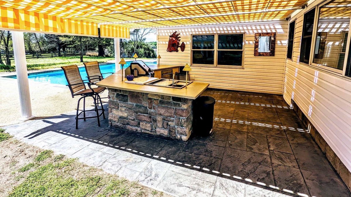 Croom House | Retreat on the Patuxent River Pool, Outdoor Living Boat-Dup: 1104 from 1103