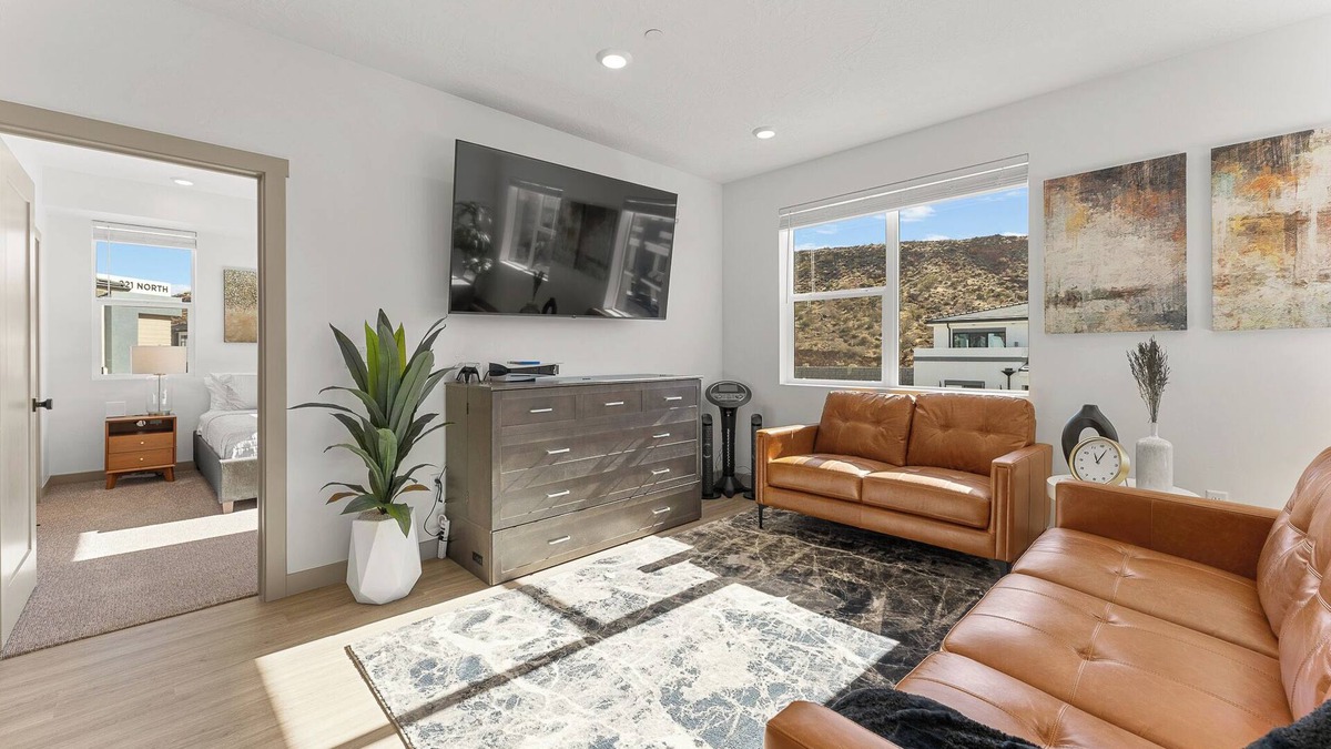 St. George Condo | Retreat to Redrock: Resort Indoor/Outdoor Pool, Basketball + Pickleball, PS5!