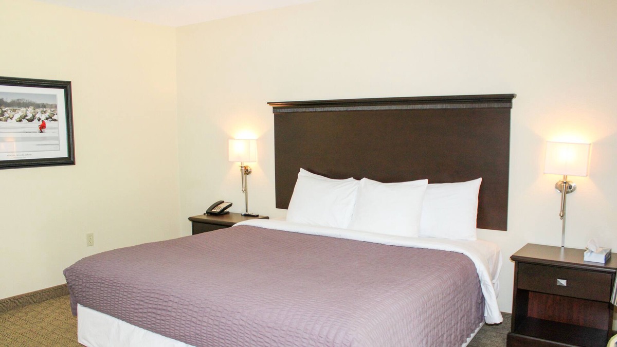 Kelleys Island House | Retreat to the Tranquil Glacier Suite on Kelleys Island 227