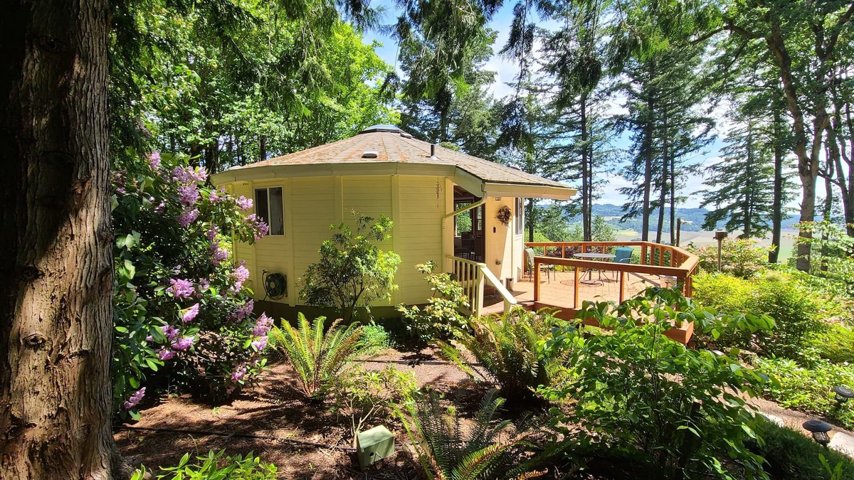 Amity House | Retreat to wine country