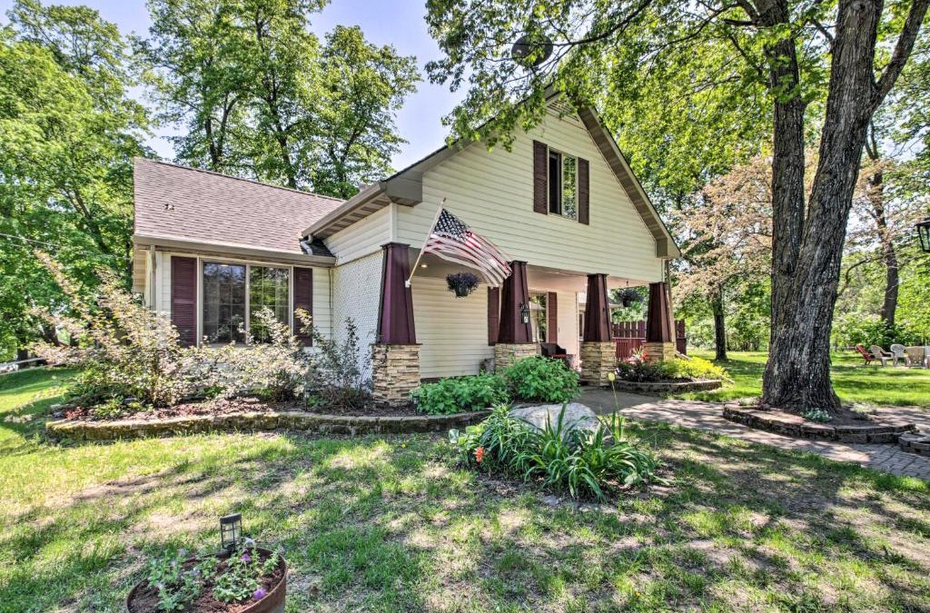 Puposky House | Retreat with Lake Access and Private Boat Dock!