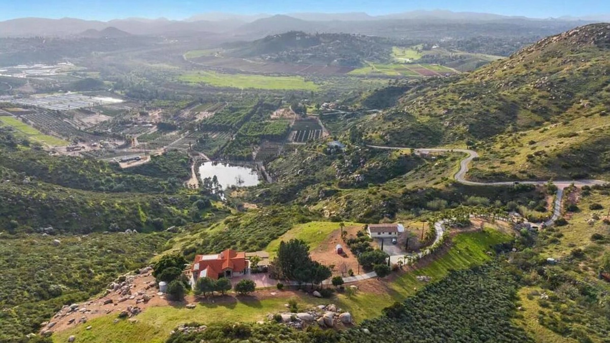 Poway House | Retreat with stunning views: breathtaking, peaceful and soul healing
