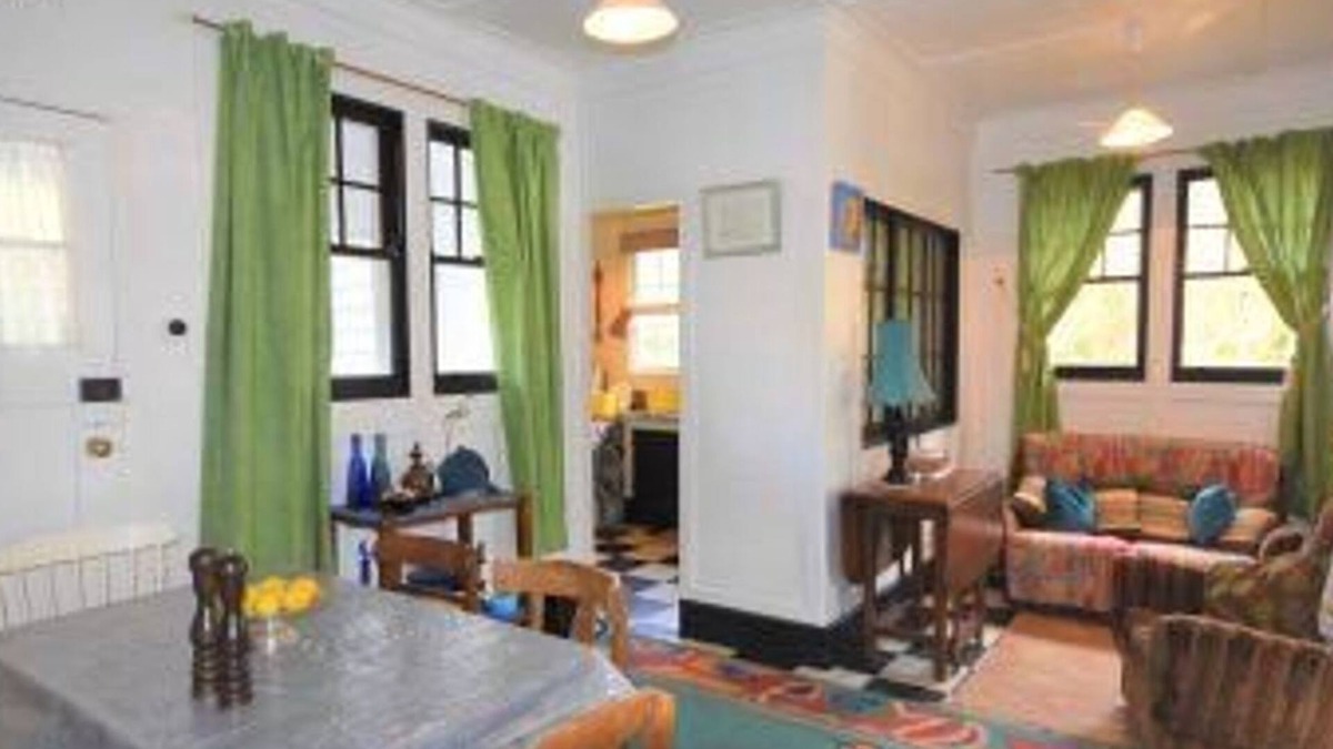 Cape Paterson House | Retro Beach Cottage - Cape Patterson