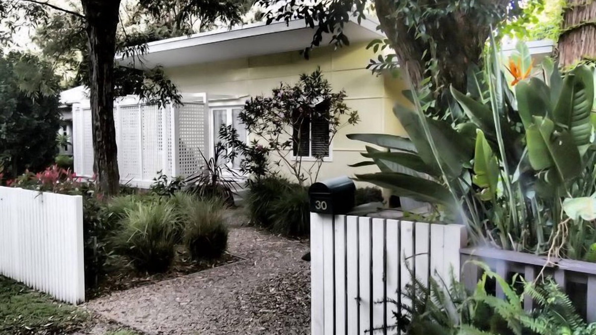Pearl Beach House | Retro Beach House on Pearl Beach