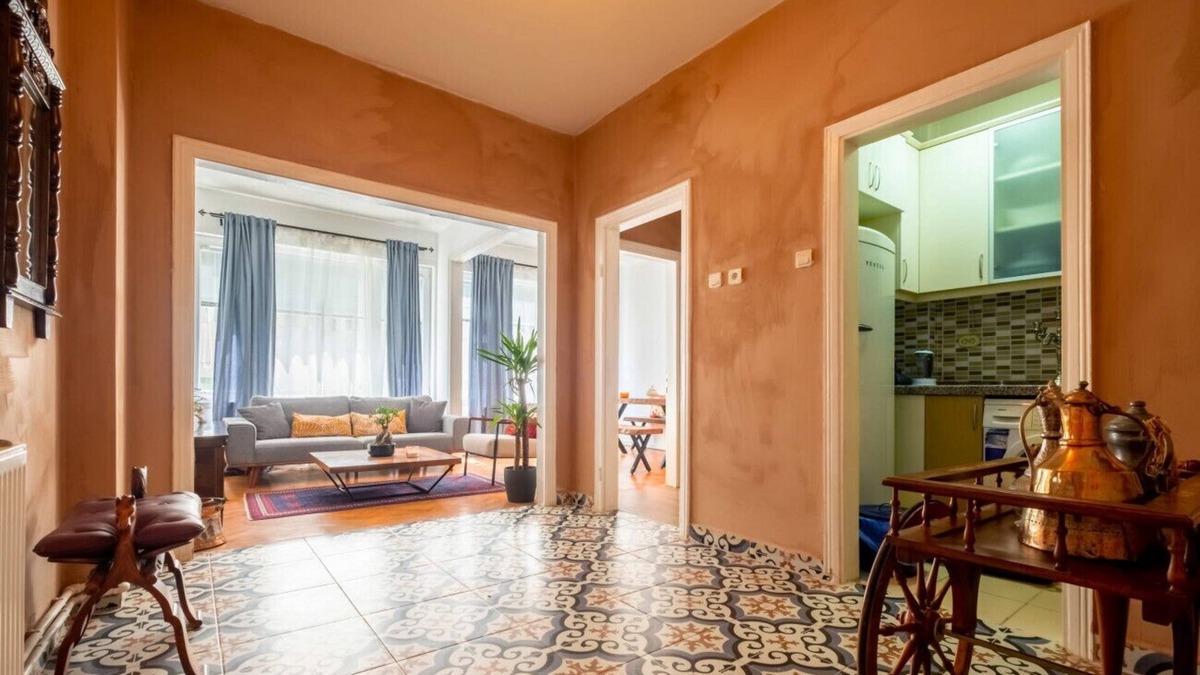 Moda Apartment | Retro Charming Flat 1 min to Central in Kadikoy