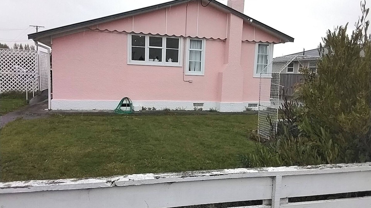 Solway Cottage | Retro cottage 40 Minutes to nearest beach n
