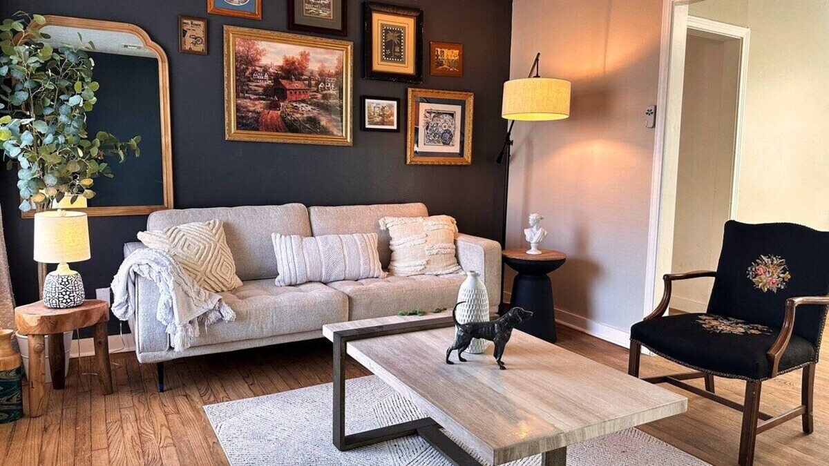 Central Oklahoma City Apartment | Retro design house nears the Zoo