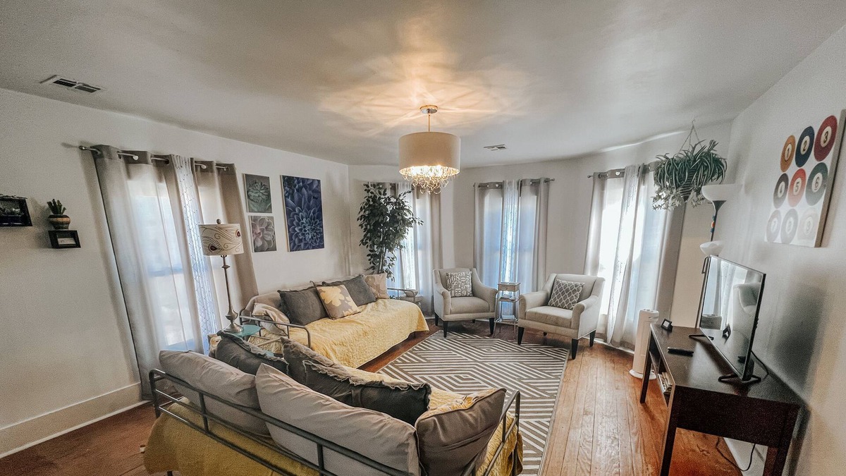 Tahlequah Apartment | Retro Retreat: Our Fun & Funky DOWNTOWN Tahlequah Apartment